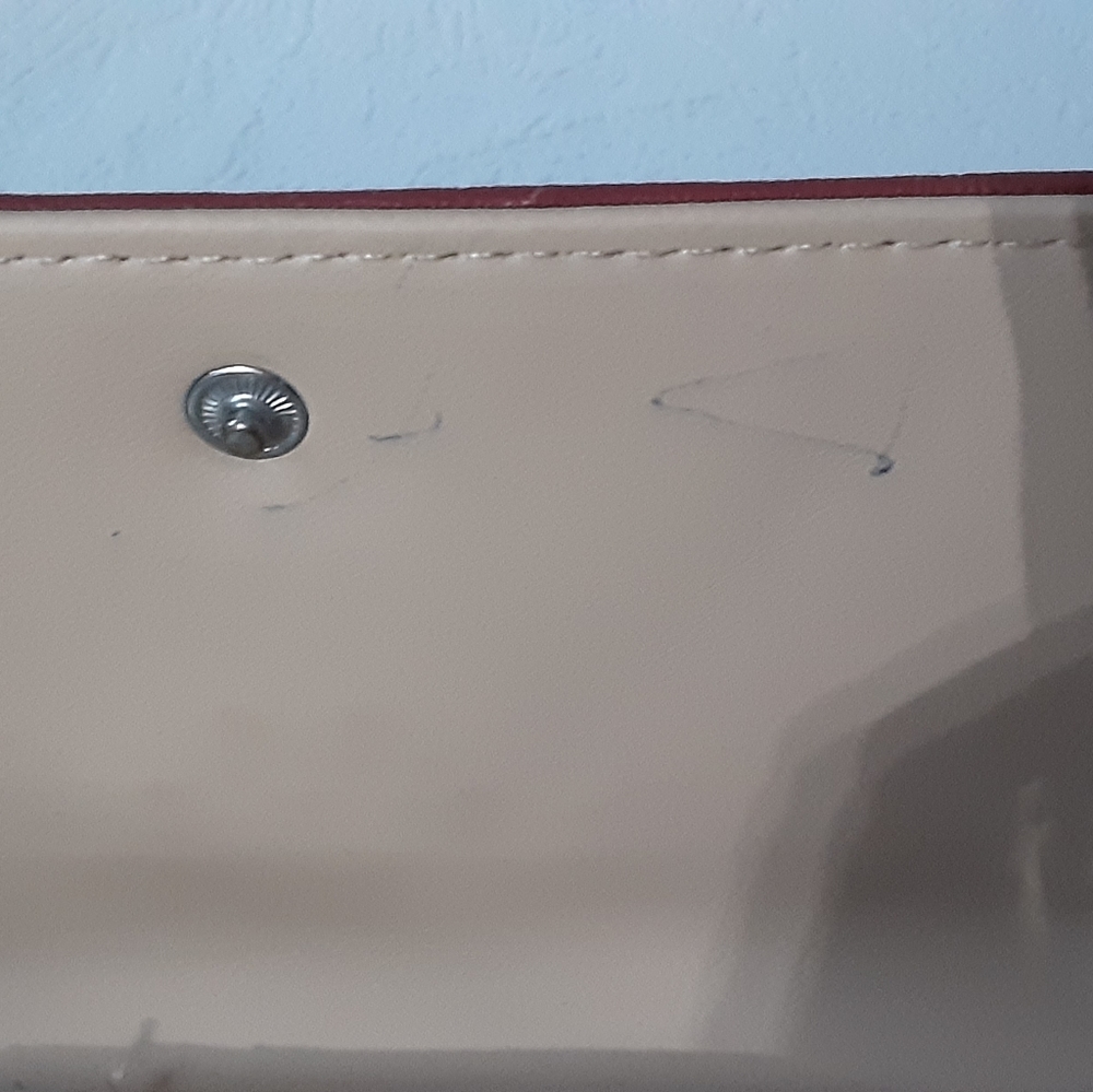 Guess Wallet - Picture 5 of 5